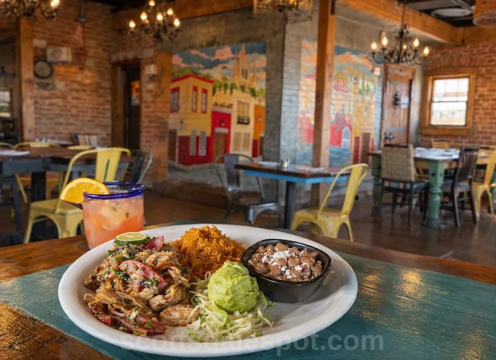 Los Sombreros Scottsdale Mexican Arizona Restaurant Week tacos guacamole avocado