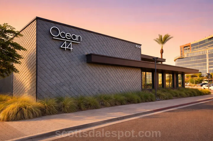 Restaurants near Scottsdale Fashion Square including Catch and Society Swan